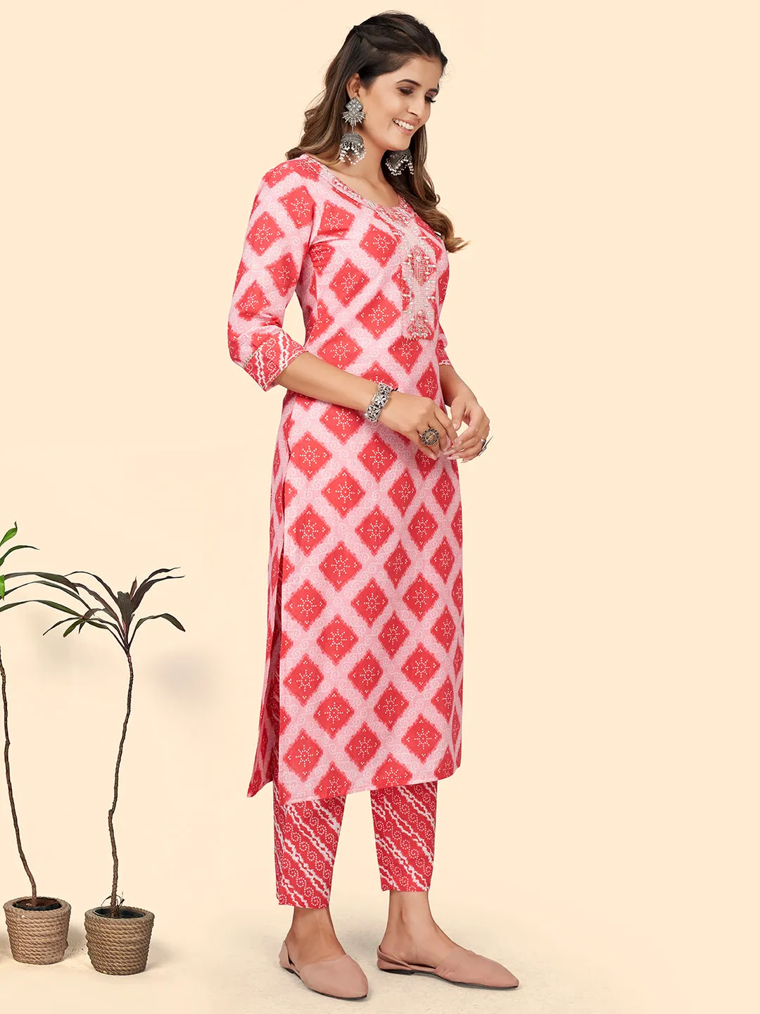 Women'S Bandhani Print & Embroiderd Straight Cotton Pink Stitched Kurta